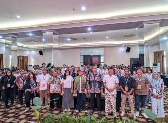 Samuel Wattimena Ajak Pelaku Pariwisata Kembangkan Desa Wisata Berbasis Kearifan Lokal