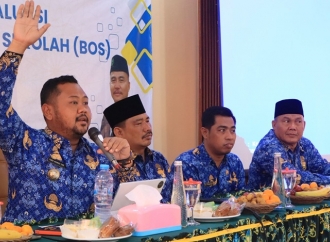 Skema BOSDA Dirombak: Bupati Gresik Tekankan Pembagian Harus Berbasis Kebutuhan Sekolah