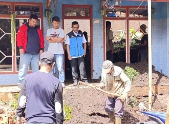 Yudha Puja Turnawan Turun Langsung Beri Dukungan Keluarga Korban Tanah Longsor di Cigedug