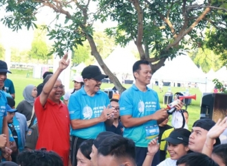 Koster Apresiasi Donasi Untuk Pemasangan Listrik KK Tak Mampu di PLN Bali Fun Run