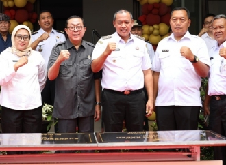 Tri Adhianto Resmikan Dua Puskesmas Baru demi Pemerataan Layanan Kesehatan di Bekasi