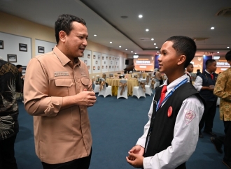 Banyu Biru Djarot Tegaskan Wong Cilik Harus Masuk ke Pusat Produksi