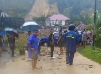 Banjir-Longsor Tapteng, Bupati Masinton: 20 Kecamatan Terdampak, Ribuan Warga Terisolasi