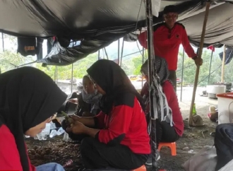 Baguna PDI Perjuangan Banjarnegara Buka Dapur Umum di Pertigaan Getas, Pandanarum 