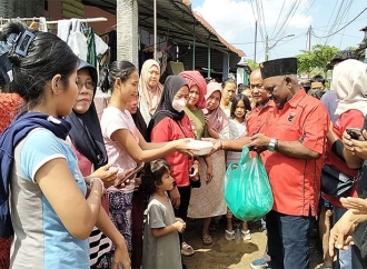 Hasyim Salurkan Bantuan Kepada Ribuan Warga Terdampak Banjir di Kota Medan