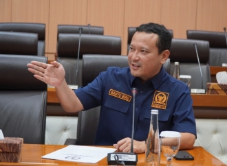 Banyu Biru Djarot Minta Penyederhanaan Akses KUR Bagi Pelaku UMKM Songket