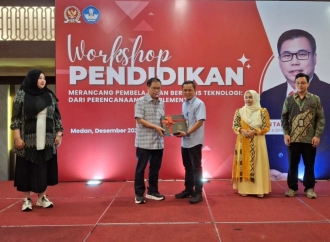 Sofyan Tan Ingatkan Para Guru Tak Ketinggalan Dalam Penguasaan AI