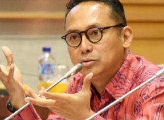 Nico Siahaan Minta Pemerintah Evaluasi Menyeluruh Izin Lahan Tambang dan Perkebunan