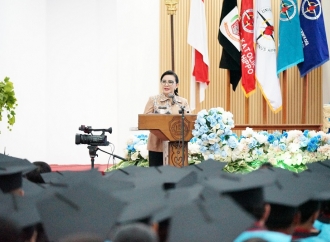 Karolin Harap Lulusan FKIP UKSA Hippo Siap Mengabdi Untuk Kemajuan Landak