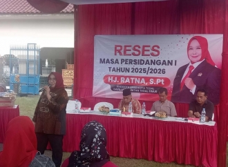 Reses, Hj Ratna Fokus Cari Solusi Krisis Air Bersih Warga RW 09 Kelurahan Panggung