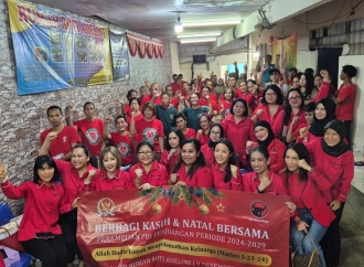 PIA Fraksi PDI Perjuangan Gelar Baksos di Panti Rumah Roti Adeline