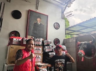 BAGUNA DPC PDI Perjuangan Kota Madiun Terima Bantuan Kemanusiaan Untuk Bantu Korban Bencana Aceh, Sumut & Sumbar