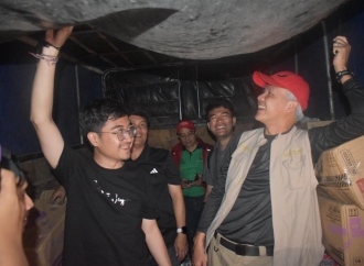 Ganjar dan Risma Pimpin PDI Perjuangan Distribusikan Bantuan di Kabupaten Agam