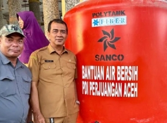 Banteng Aceh Salurkan Tempat Penampungan Air Bersih ke Korban Banjir di Kabupaten Bireuen