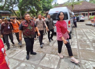 MY Esti Minta Hentikan Penambangan Pasir di Sekitar Area Sekolah