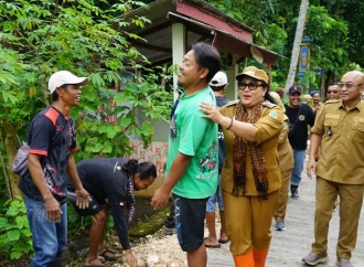 Bupati Endah Subekti Apresiasi Program Padat Karya Infrastruktur di Kel. Pacarejo