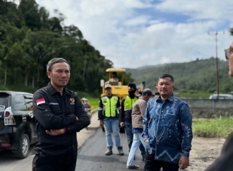 Edi Purwanto Tinjau Langsung Progres Pengaspalan Jalan di Desa Sungai Batu Gantih, Kecamatan Gunung Kerinci