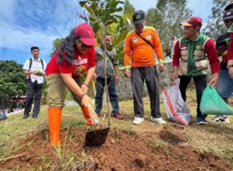 Hari Ibu 2025, Bupati Endah Subekti dan Bintang Puspayoga Tanam Seribu Pohon