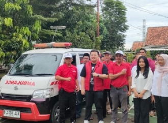 Abraham Garuda Laksono Lepas Ambulans dari Tangerang Untuk Sumatera dan Aceh 
