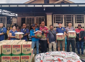 PDI Perjuangan & Wu Xing Salurkan Bantuan ke Korban Terdampak Banjir & Kebakaran di Medan Belawan