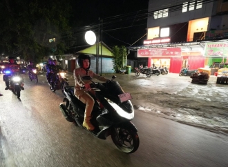 Jelang Tahun Baru 2026, Karolin Pimpin Patroli Keamanan Pakai Sepeda Motor
