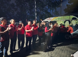 Lepas Ambulans Berikut Tim Medis Baguna ke Aceh & Sumatera, Winarti Ajak Do'akan Para Relawan