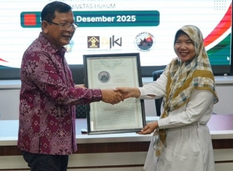 Bupati Nyoman Sutjidra Terima Sertifikat Indikasi Geografis Kopi Robusta Lemukih