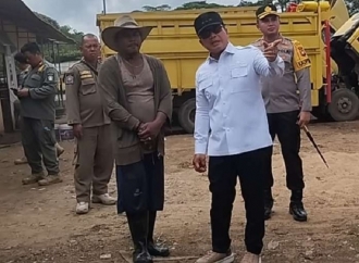 Bupati Sujiwo Minta Usaha Pencucian Mobil Mematuhi Peraturan Pemda 