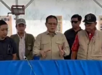 Rokhmin Dahuri Salurkan Program Bantuan Budidaya Ikan dengan Sistem Bioflok