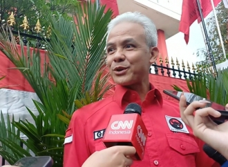 Ganjar Minta Parpol Pendukung Wacana Kepala Daerah Dipilih DPRD Untuk Baca Ulang Sejarah