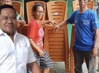 Donald Payung Mangawe Salurkan Bantuan ke Sejumlah Kelompok Gereja di Kota Palu