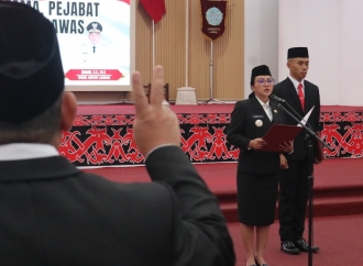 Karolin Lantik Pejabat Pimpinan Tinggi Pratama dan Administrator