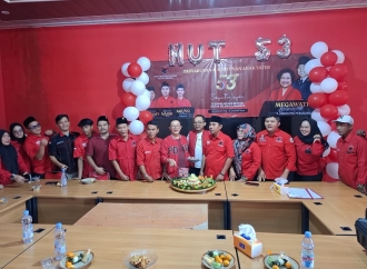 DPC PDI Perjuangan Kota Serang Santuni 53 Anak Yatim di HUT Ke-53