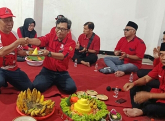 HUT ke-53 PDI Perjuangan, Banteng Tulungagung Gelar Doa Bersama dan Tumpengan 