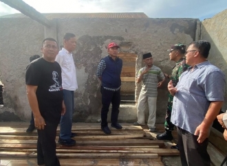 Bupati Parosil Tinjau Korban Kebakaran, Tekankan Kewaspadaan & Kesiapsiagaan Bencana