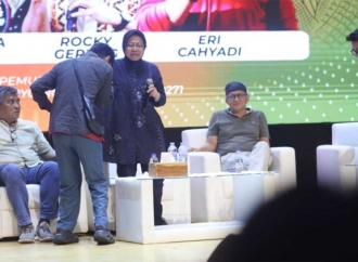 Risma Bagikan Pengalaman Tangani Ormas di Kota Pahlawan