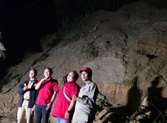 Wibowo Prasetyo Salurkan Bantuan ke Korban Tanah Longsor di Desa Ngadiharjo