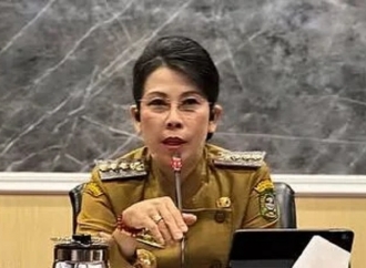 Vanda Sarundajang Jemput Bola Layanan Aktivasi IKD dan Perekaman Administrasi Kependudukan