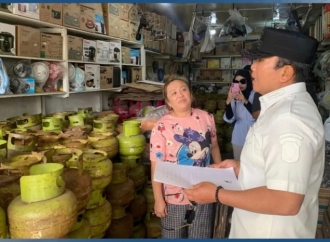 Bupati Sujiwo Larang Pangkalan Elpiji 3 Kilogram Jual Gas Bersubsidi Ke Pengecer 