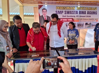 Gedung Sudah Bagus, Siswa Sudah Kenyang, Sofyan Tan Suarakan Luka Sunyi Para Guru