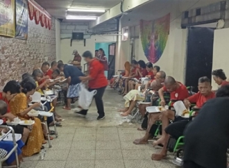 HUT Ke-53 PDI Perjuangan, PAC Pondok Gede Gelar Makan Bersama di Panti Jompo