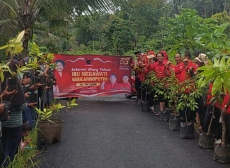 Kader PDI Perjuangan Kebumen Rayakan Ultah Megawati Soekarnoputri Lewat Aksi Tanam Pohon