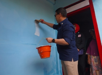 Warnai Bedah Rumah Lansia di HUT ke-79 Megawati & HUT ke-53 PDI Perjuangan Ahmad Basarah : Menangis dan Tertawa Bersama Rakyat