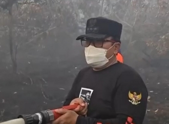 Bupati Kubu Raya Sujiwo Turun Langsung Pantau dan Tangani Kebakaran Hutan dan Lahan 