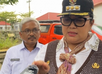 Endah Subekti Tinjau TBG Pascagempa, Soroti Genteng Geser Hingga Pondasi Retak