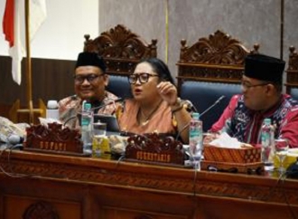 Endah Subekti Ingatkan ASN & P3K Setwan Bijak Gunakan Teknologi dan Media Sosial 