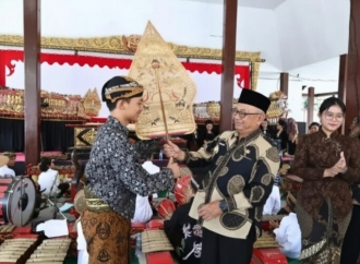 Bupati Rijanto Dorong Lahirnya Dalang Muda Melalui Kegiatan Kebun Seni
