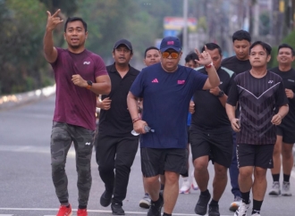 Sambil Jogging, Hasto Kristiyanto pantau tata kota Samarinda 