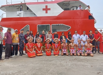 Wujudkan Masyarakat Sehat, Kapal RSA Laksamana Malahayati Gelar Pengobatan Gratis di Sikakap