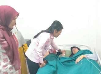 Diduga Keracunan MBG, Tjhai Chui Mie Tinjau Siswa MAN Model Singkawang 